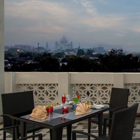 Agra Regal Vista A Sterling Resort Exterior photo
