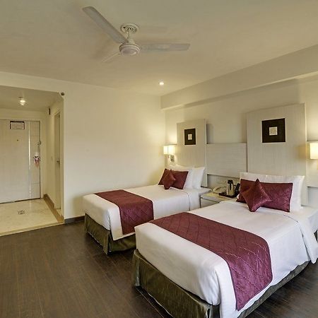 Agra Regal Vista A Sterling Resort Exterior photo