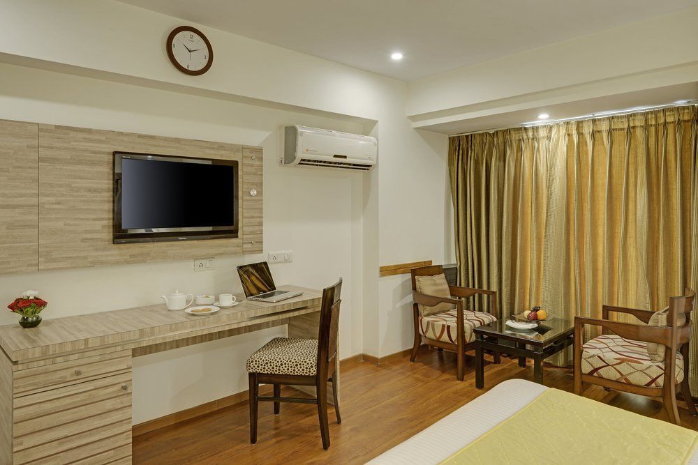 Agra Regal Vista A Sterling Resort Exterior photo